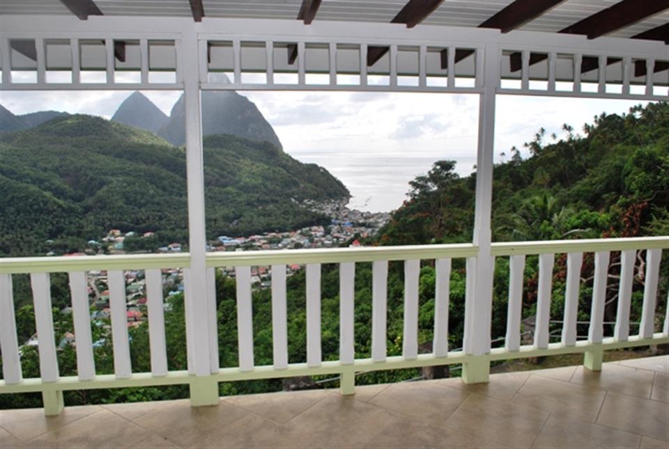 buying property in st lucia