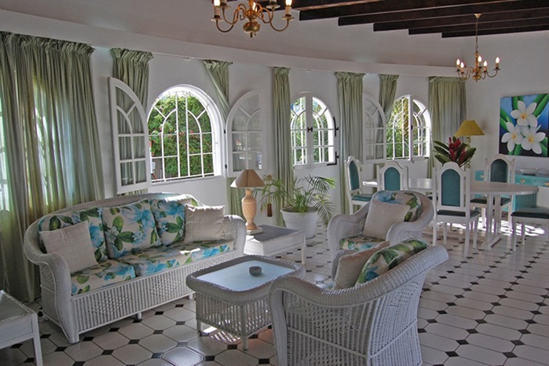 st Lucia real estate jobs