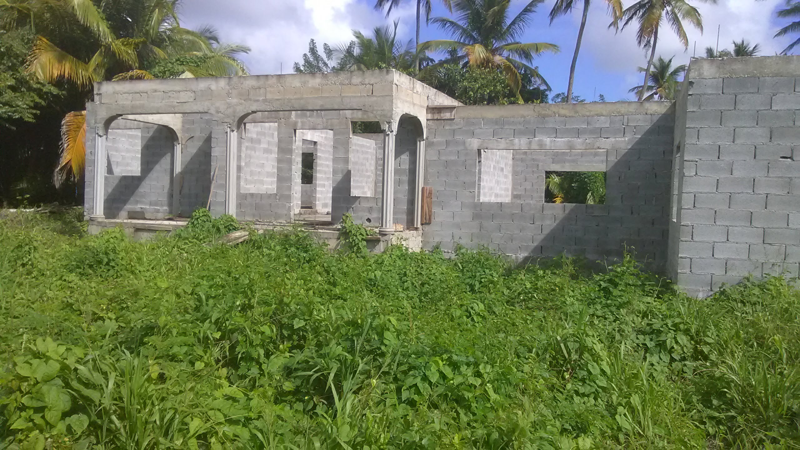 Unfinished house on 8000 sq. ft. of land at Balembouche Choiseul