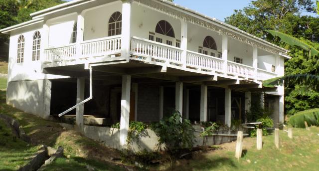 3 Bed Villa at Golf  Park  Cap  Estate for Sale