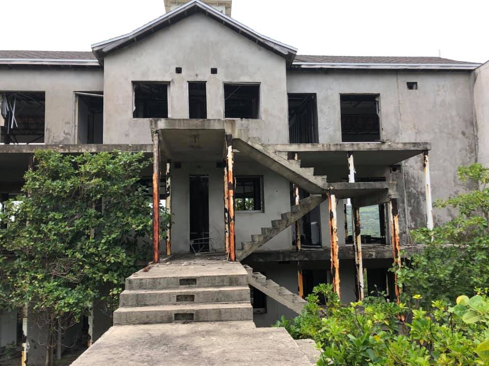 leparadis12 st lucia real estate abondoned hotel steps