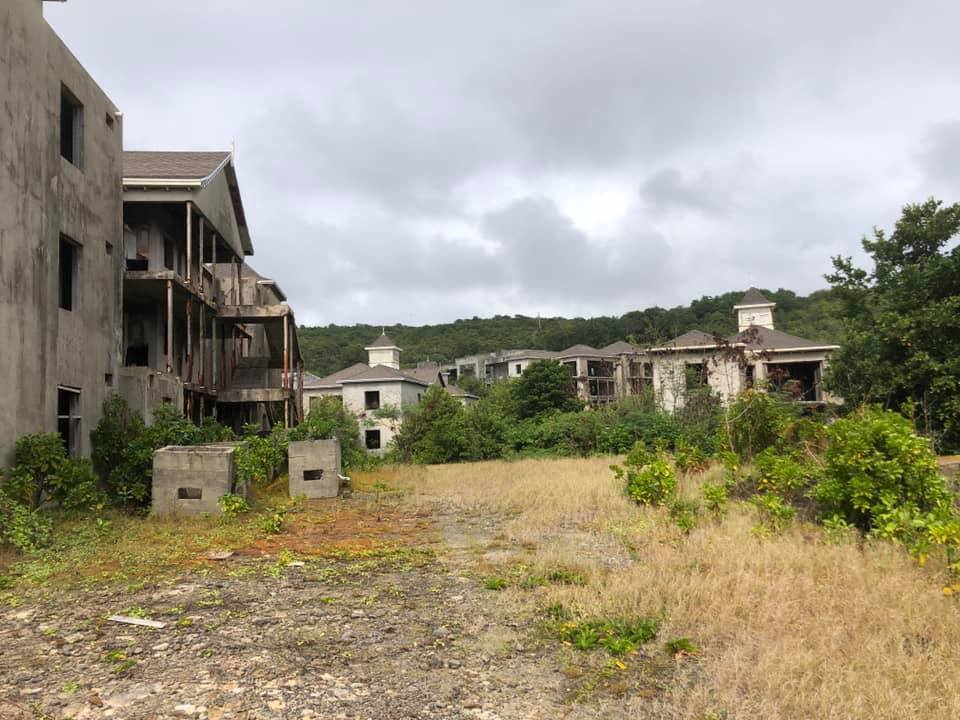 leparadis333 st lucia real estate abondoned hotel grounds
