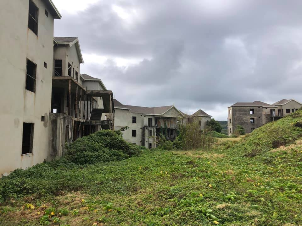 leparadis84 st lucia real estate abondoned hotel lawn
