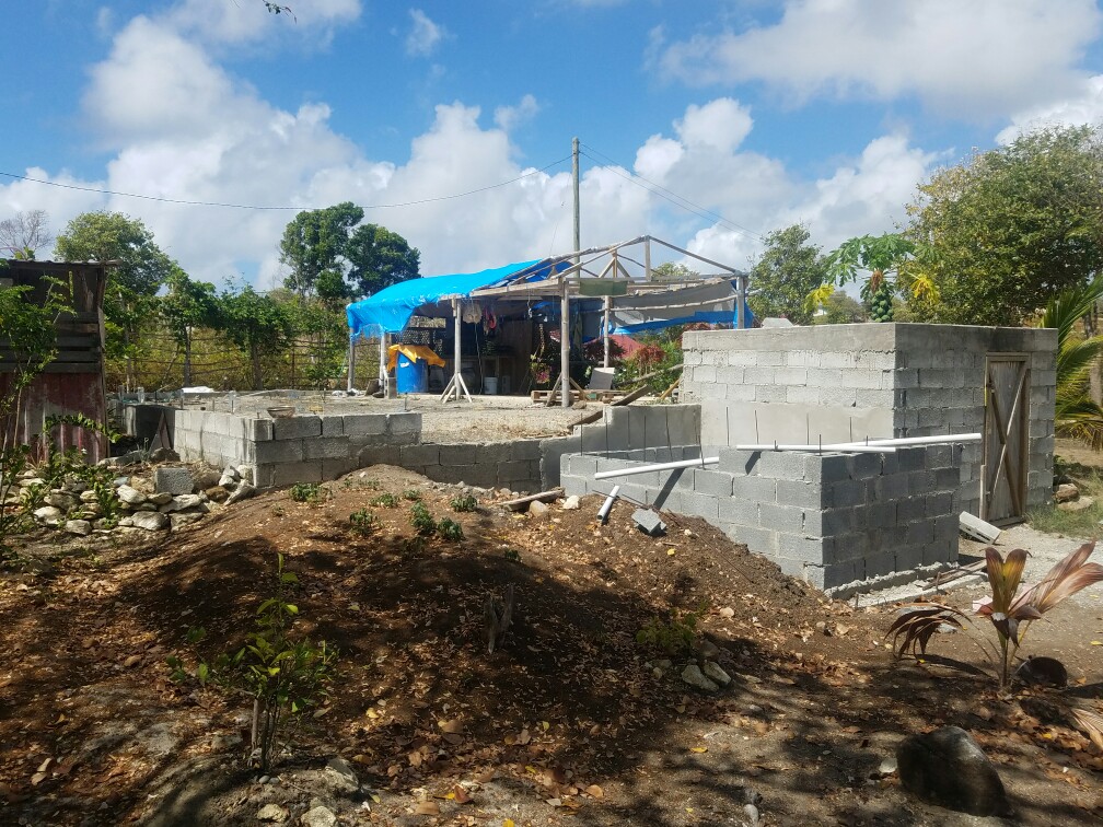 Fixer Upper starter house for sale at Canelles Vieux Fort