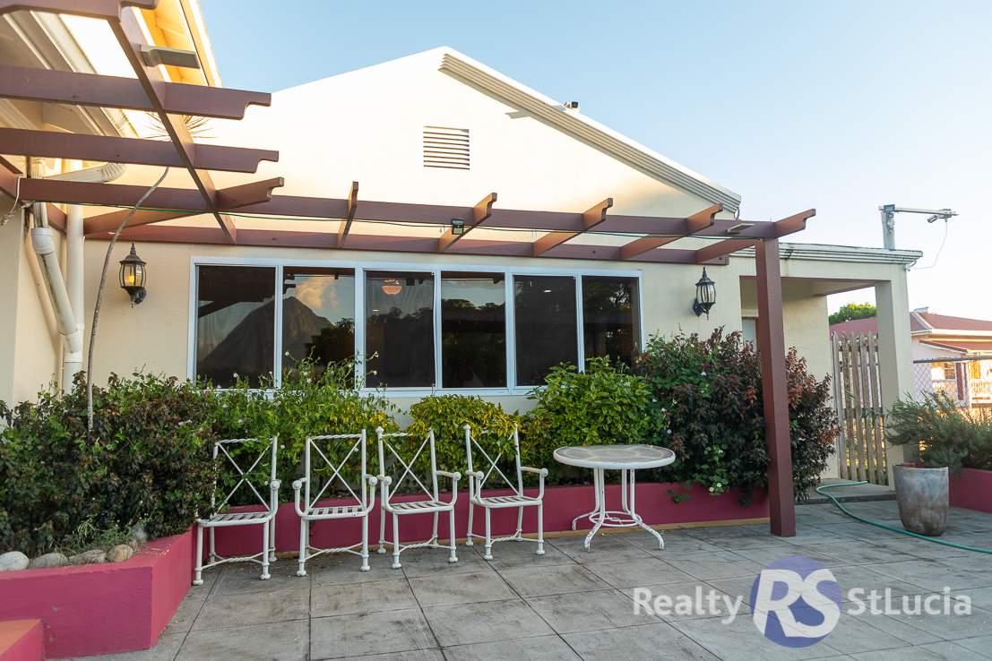 Single Family Home For Sale in Choiseul Saint Lucia