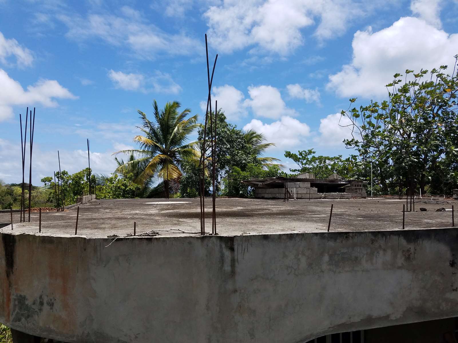 Incomplete House / Fixer Upper For Sale on 8,746 sq. ft. Land