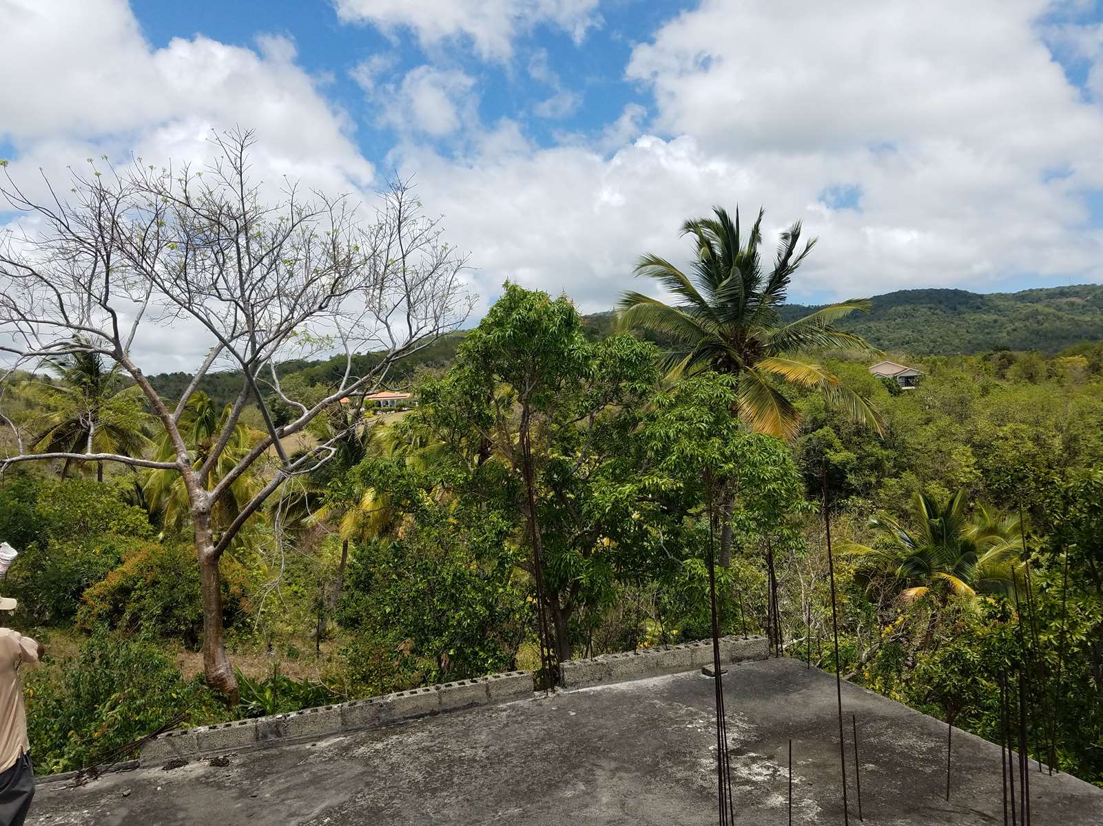 Incomplete House / Fixer Upper For Sale on 8,746 sq. ft. Land