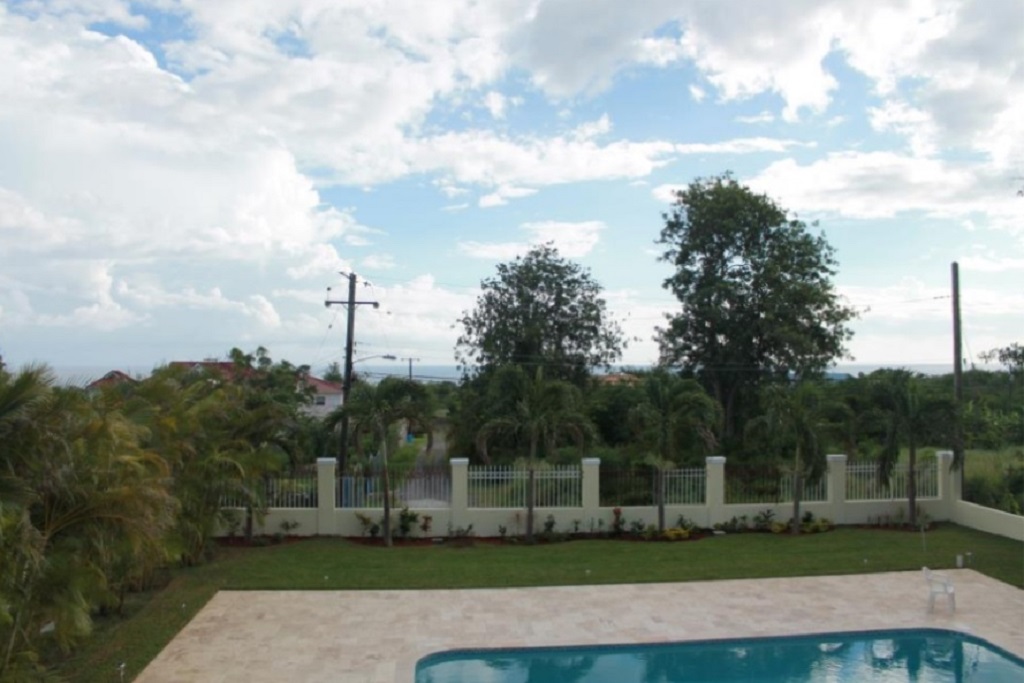 Luxury 4  Bed, 6 Bath House w Pool for Sale at Balembouche