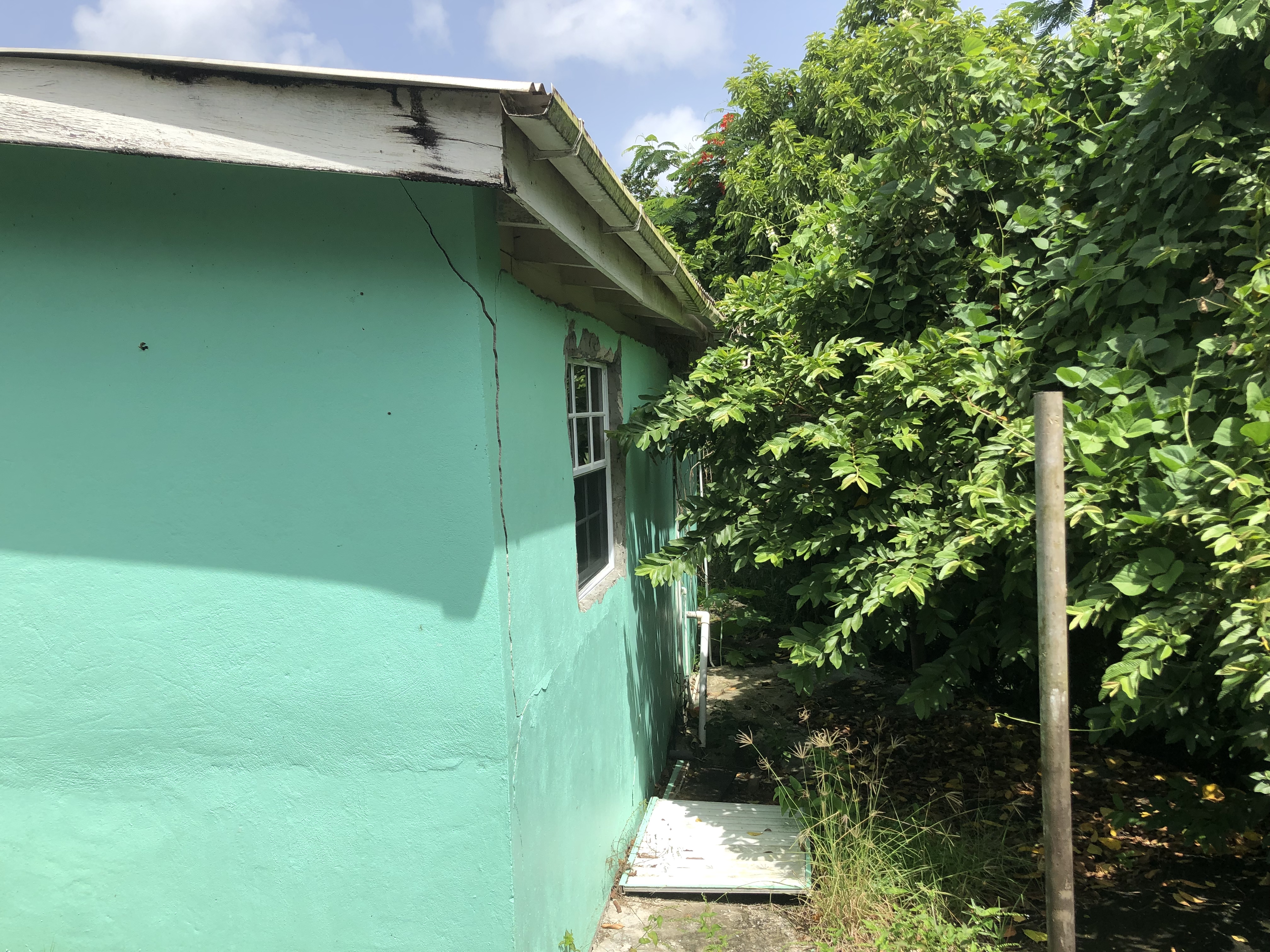 Fixer Upper For Sale at Entrepot Castries