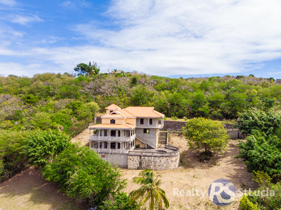 villa for sale at golf park cap estate