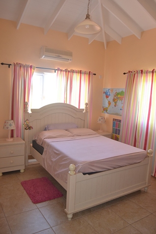 House for Sale in Beausejour St Lucia, 4 Beds, 3.5 Baths