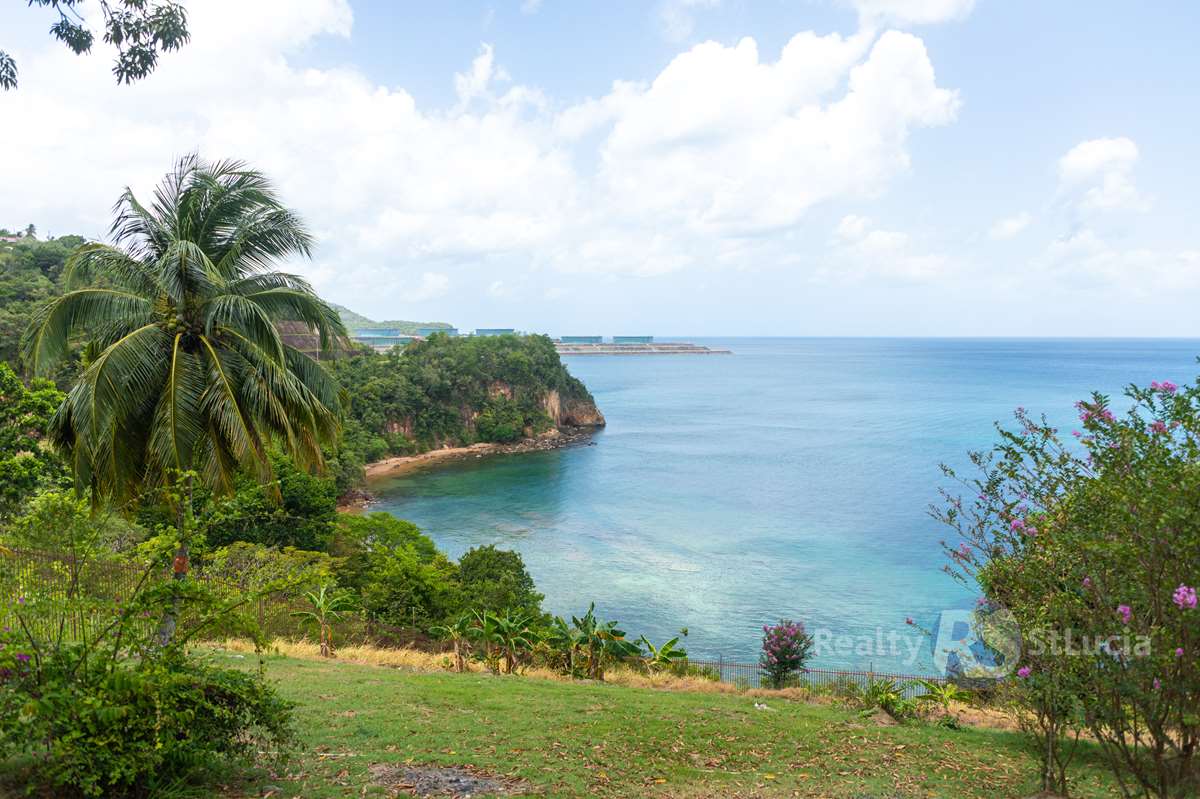 st lucia rea estate 6 Bedroom House For Sale Near Castries sea view