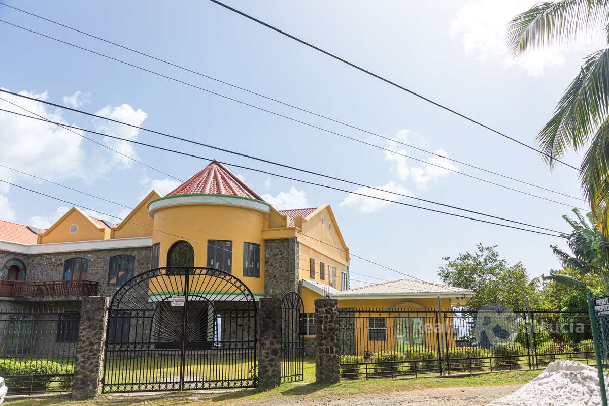 st lucia rea estate 6 Bedroom House For Sale Near Castries gate