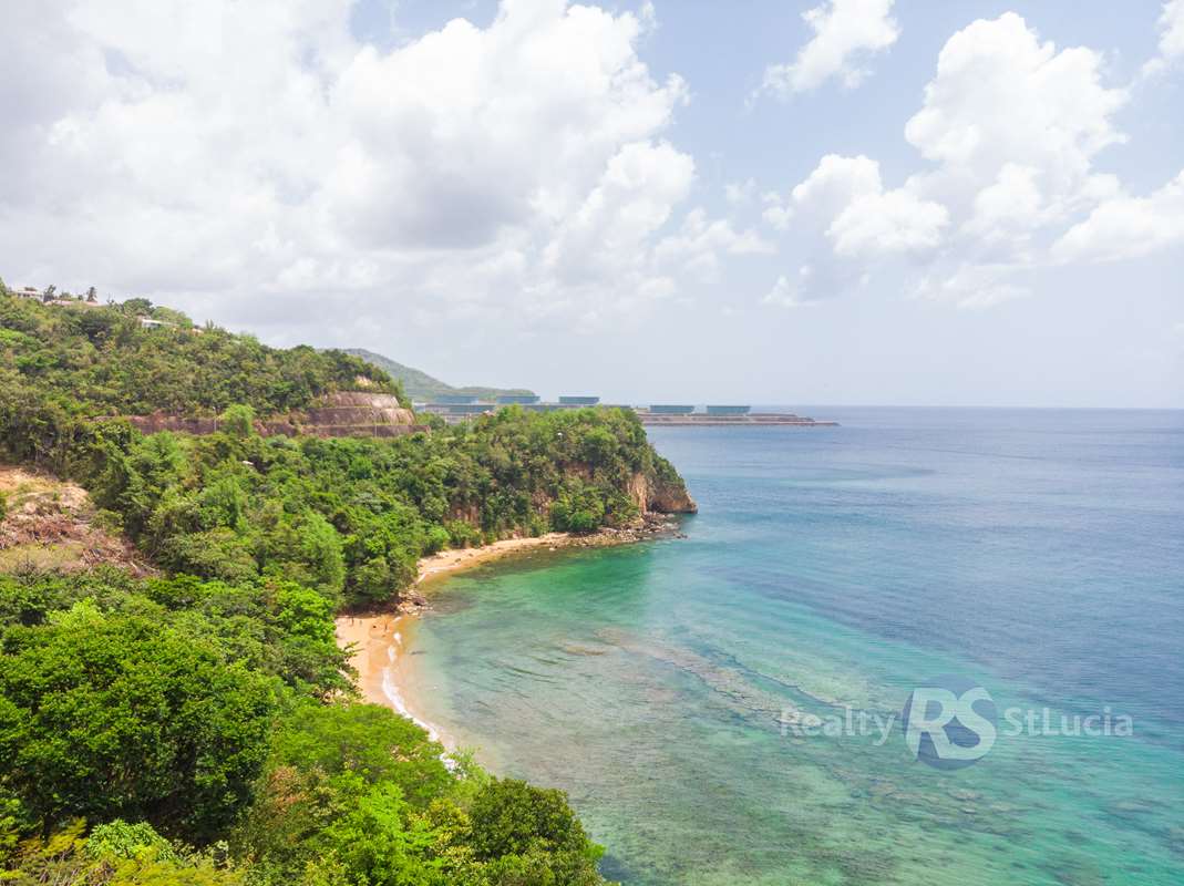 st lucia rea estate 6 Bedroom House For Sale Near Castries beach