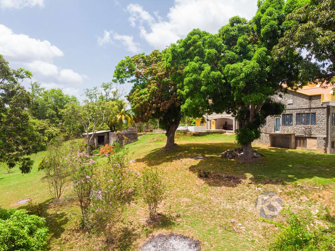 st lucia rea estate 6 Bedroom House For Sale Near Castries garden