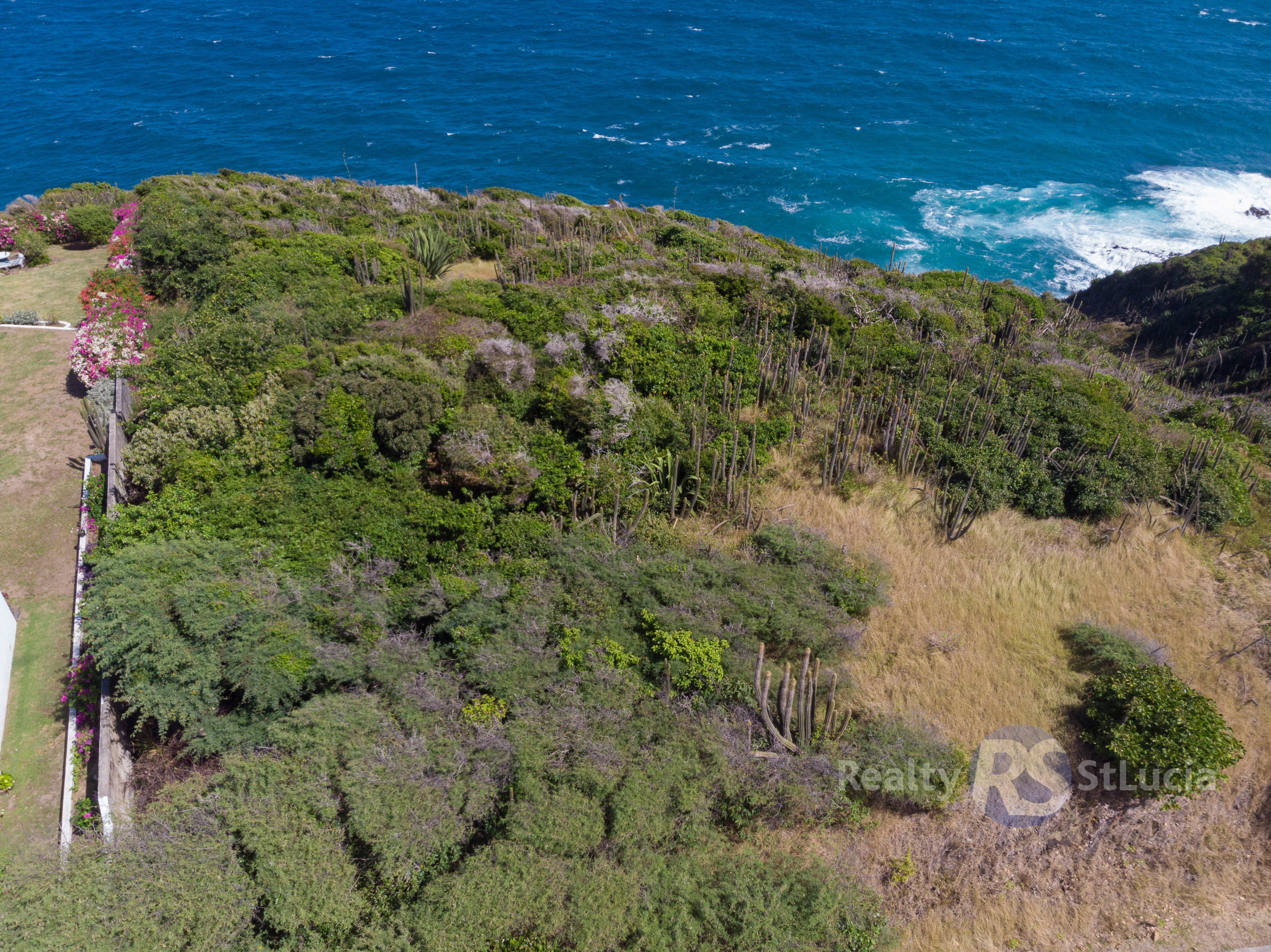land fo sale in cap estate st lucia 43000 SF flat