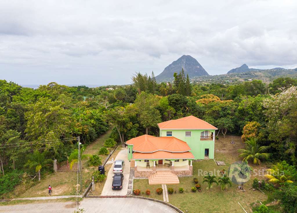 House and land for sale ipitonsn st lucia by owner