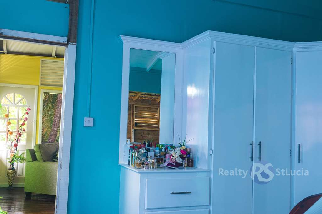 House and land for sale in st lucia by owner closet