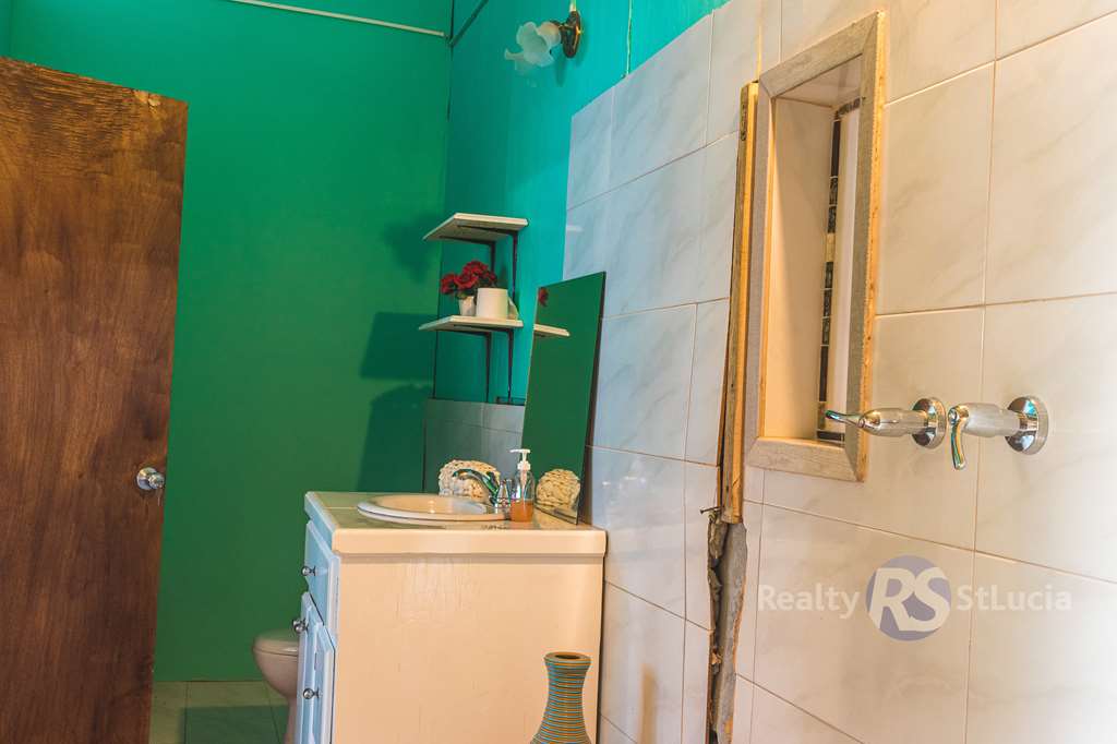 House and land for salee in st lucia by owner