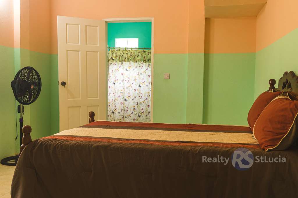house nd land in st lucia west,,d