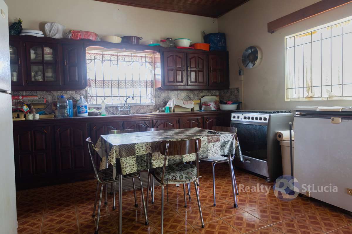 St Lucia real estate Single Family Home in Choiseul on 5 Acres Land poo