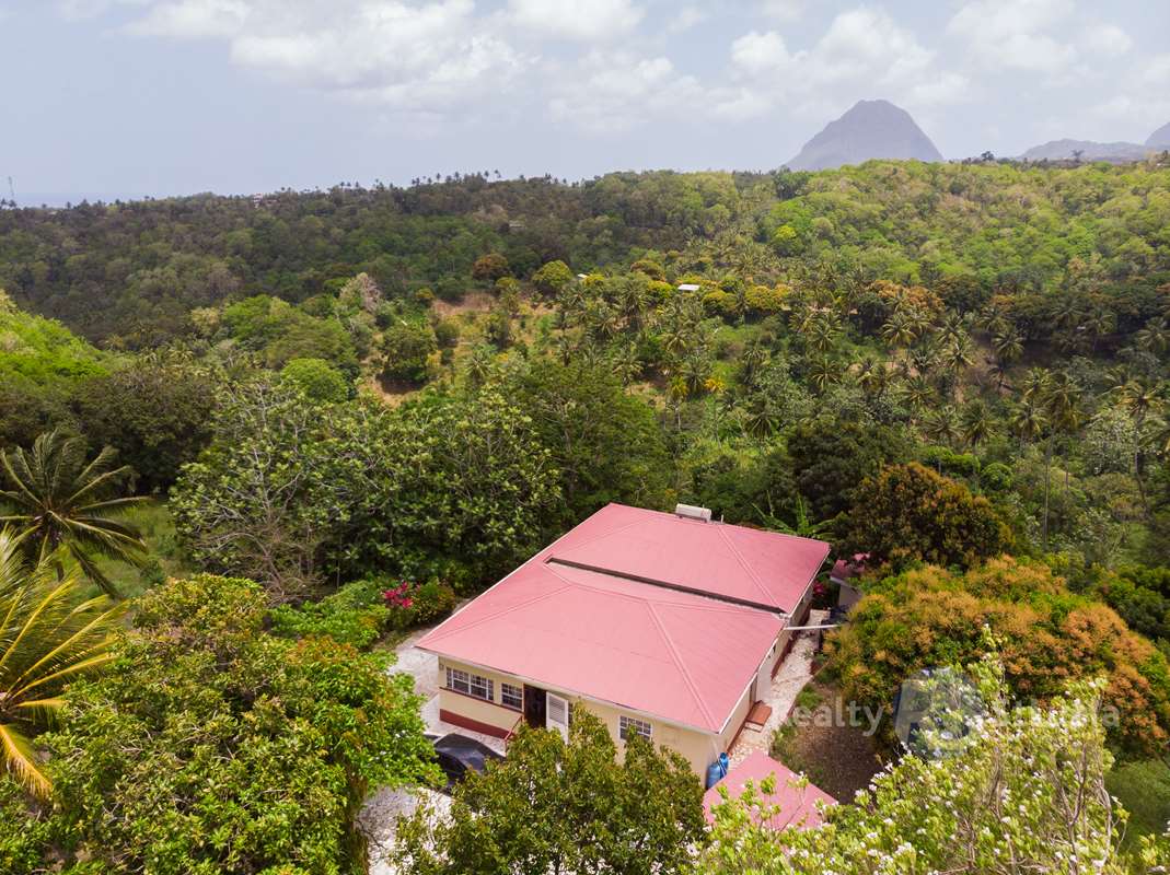 St Lucia real estate Single Family Home in Choiseul on 5 Acres Landok