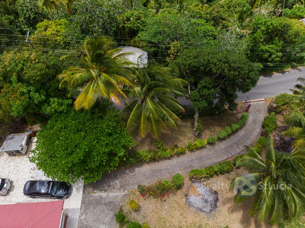 St Lucia real estate Single Family Home in Choiseul on 5 Acres Land drive