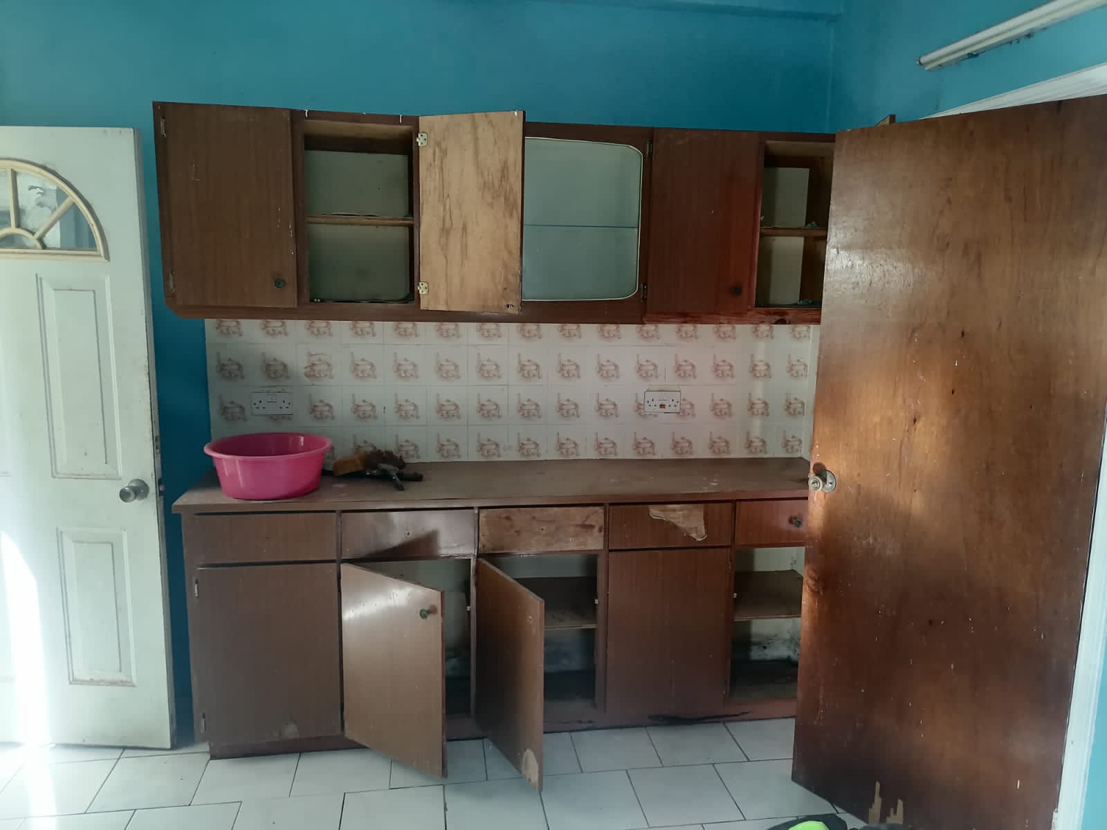 Fixer Upper in Soufriere with Earning Potential