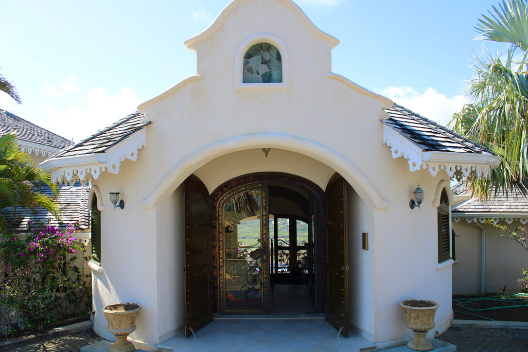 houses for sale in cap estate entrance to house