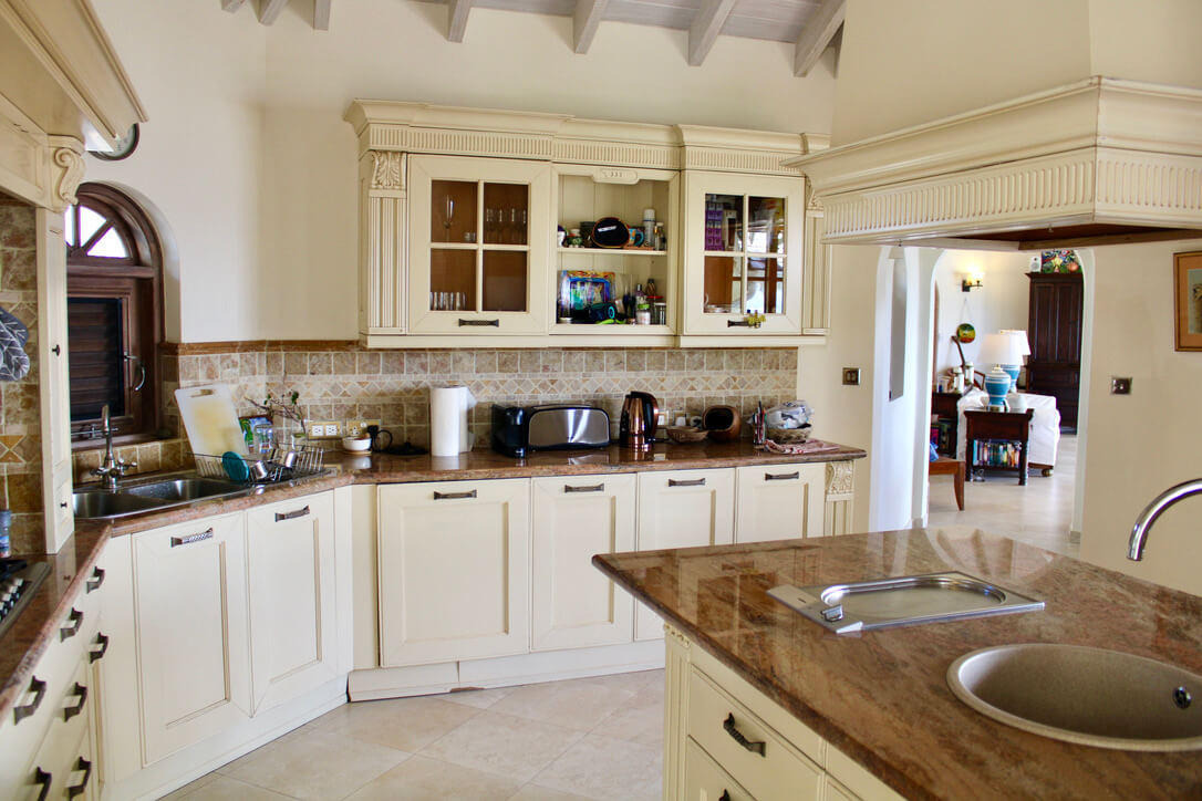 houses for sale in cap estate kitchen nice