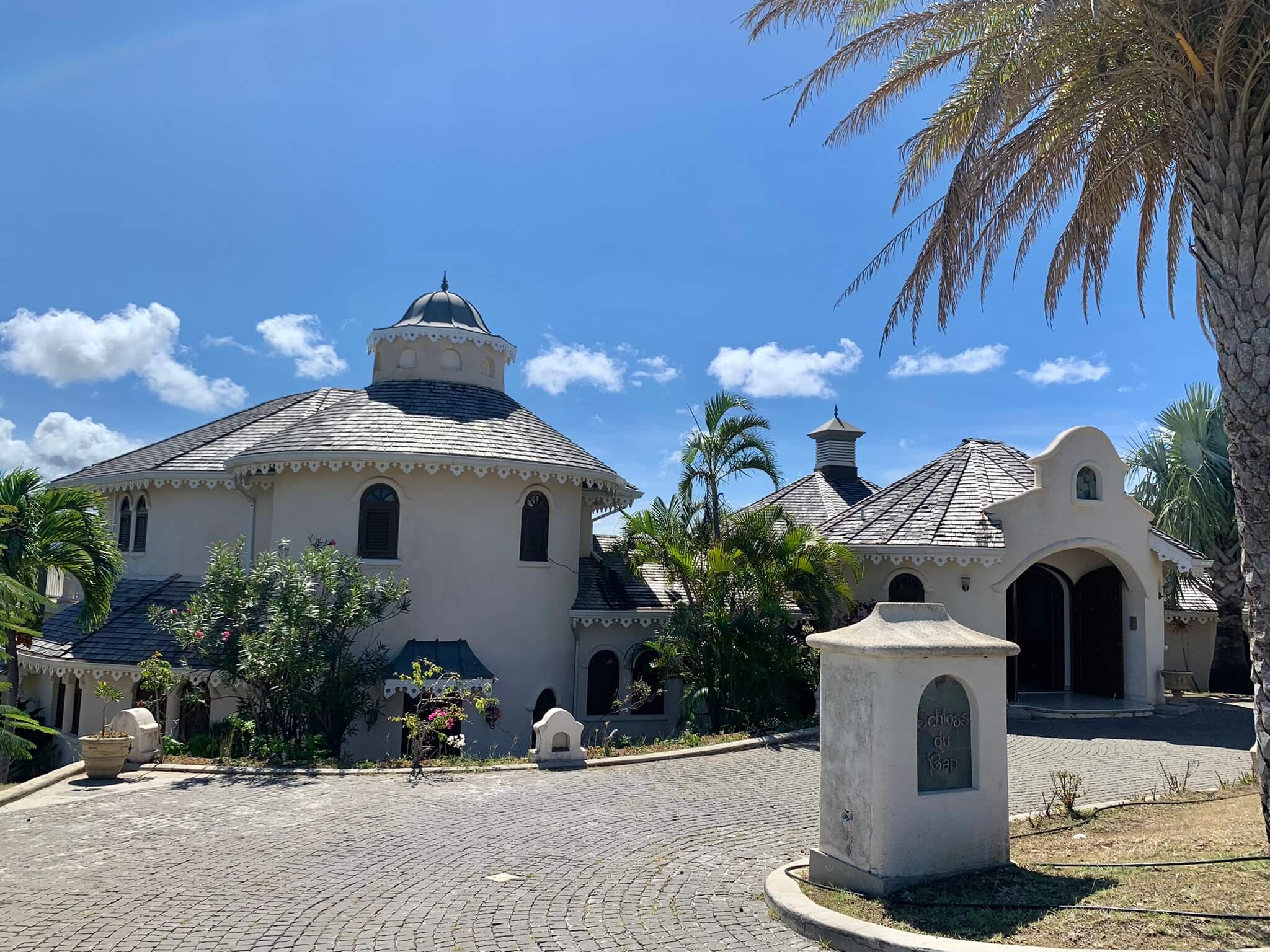houses for sale in cap estate entrance