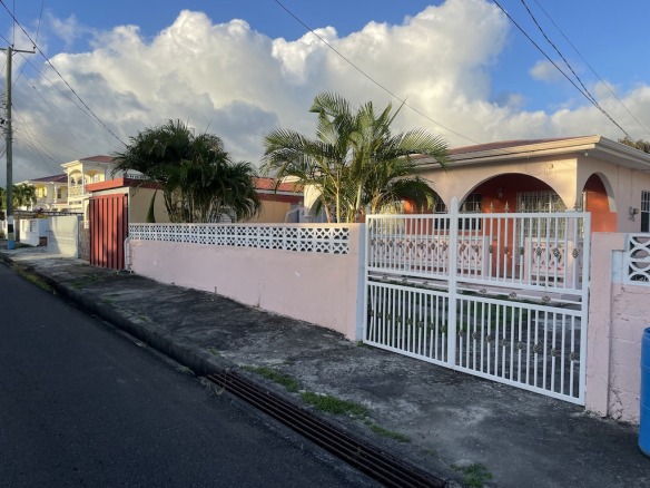 houae for sale in st lucia black bay
