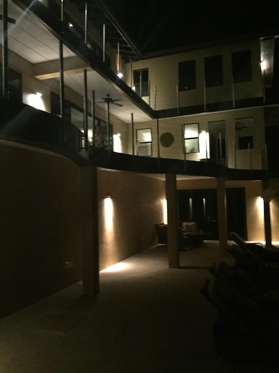 576