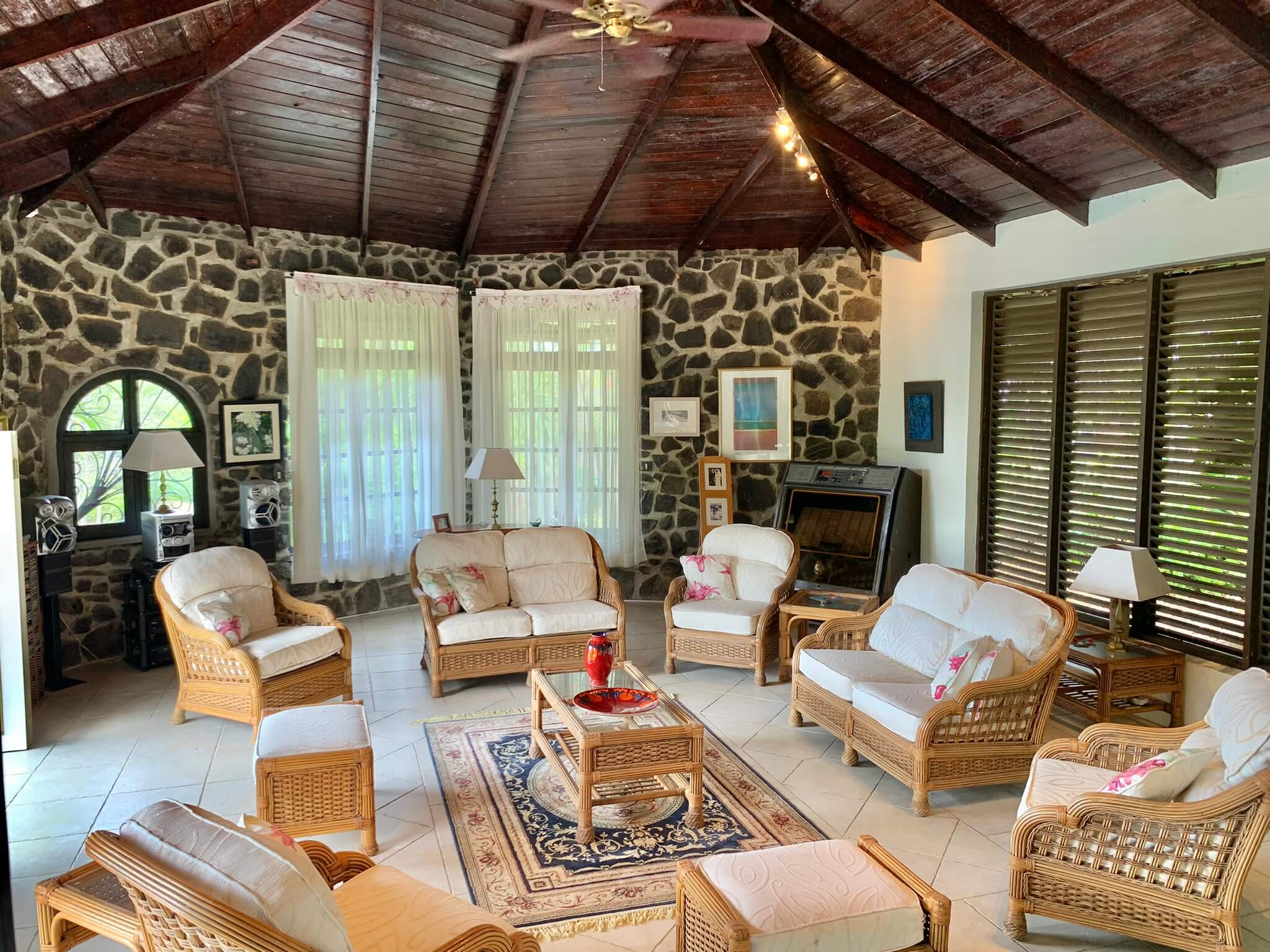 St Lucia Real Estate Golf Ridge Cap Estate large sitting