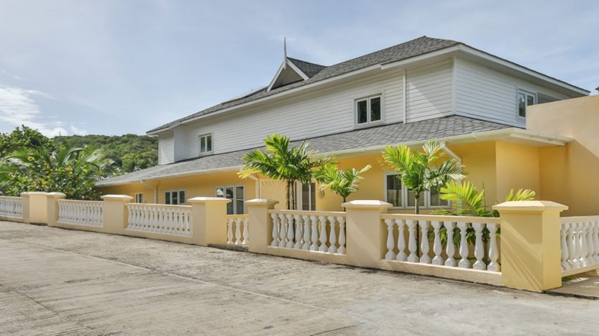 Villa for sale cap estate allamanda townhouse real estate
