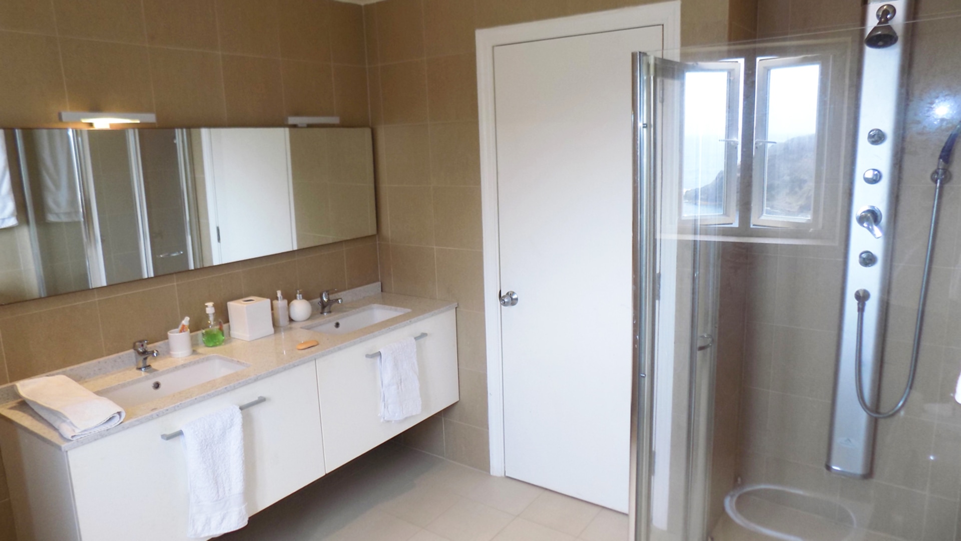 Villa for sale cap estate allamanda bathroom