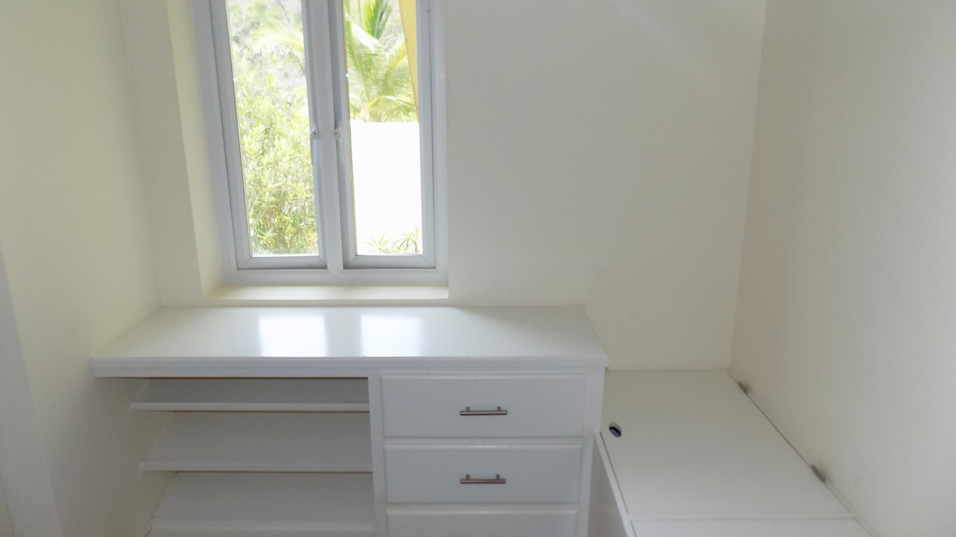 Villa for sale cap estate allamanda closet