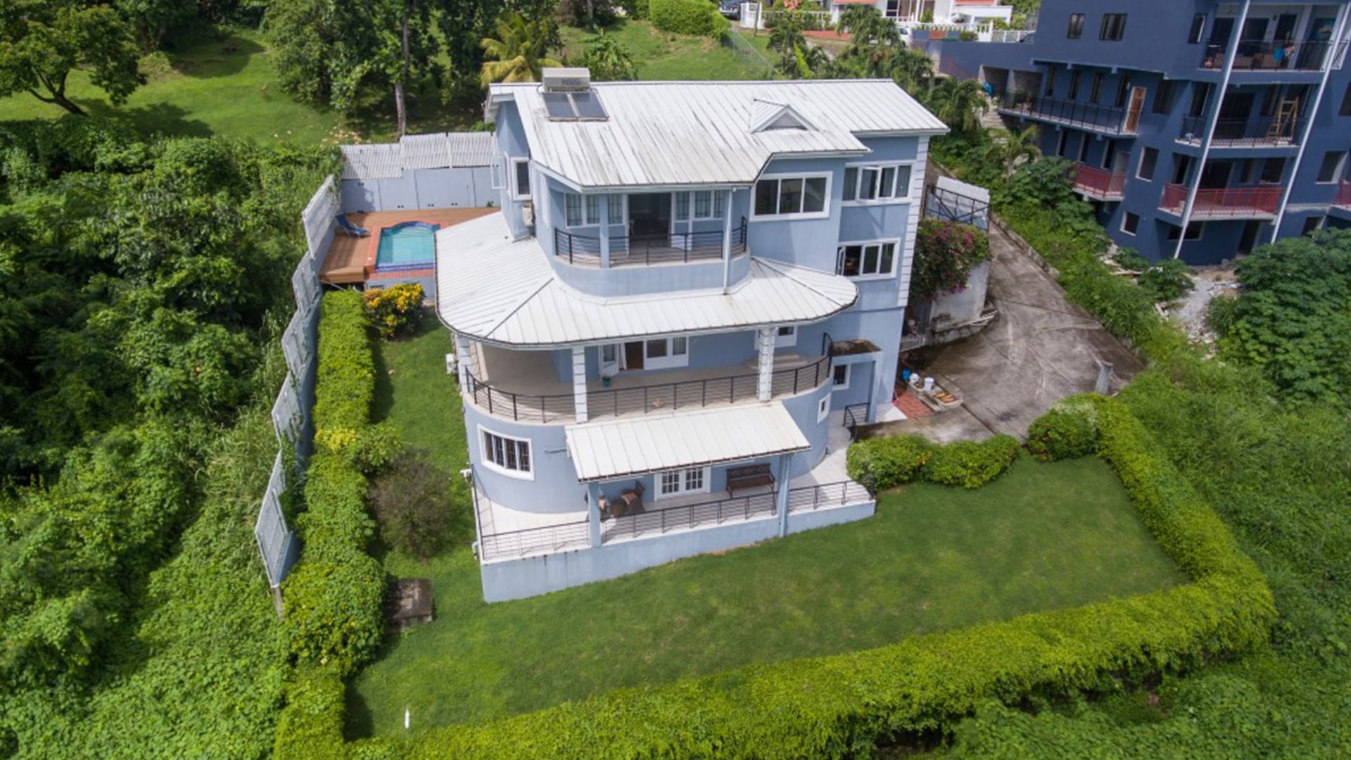 Modern Villa At Marisule