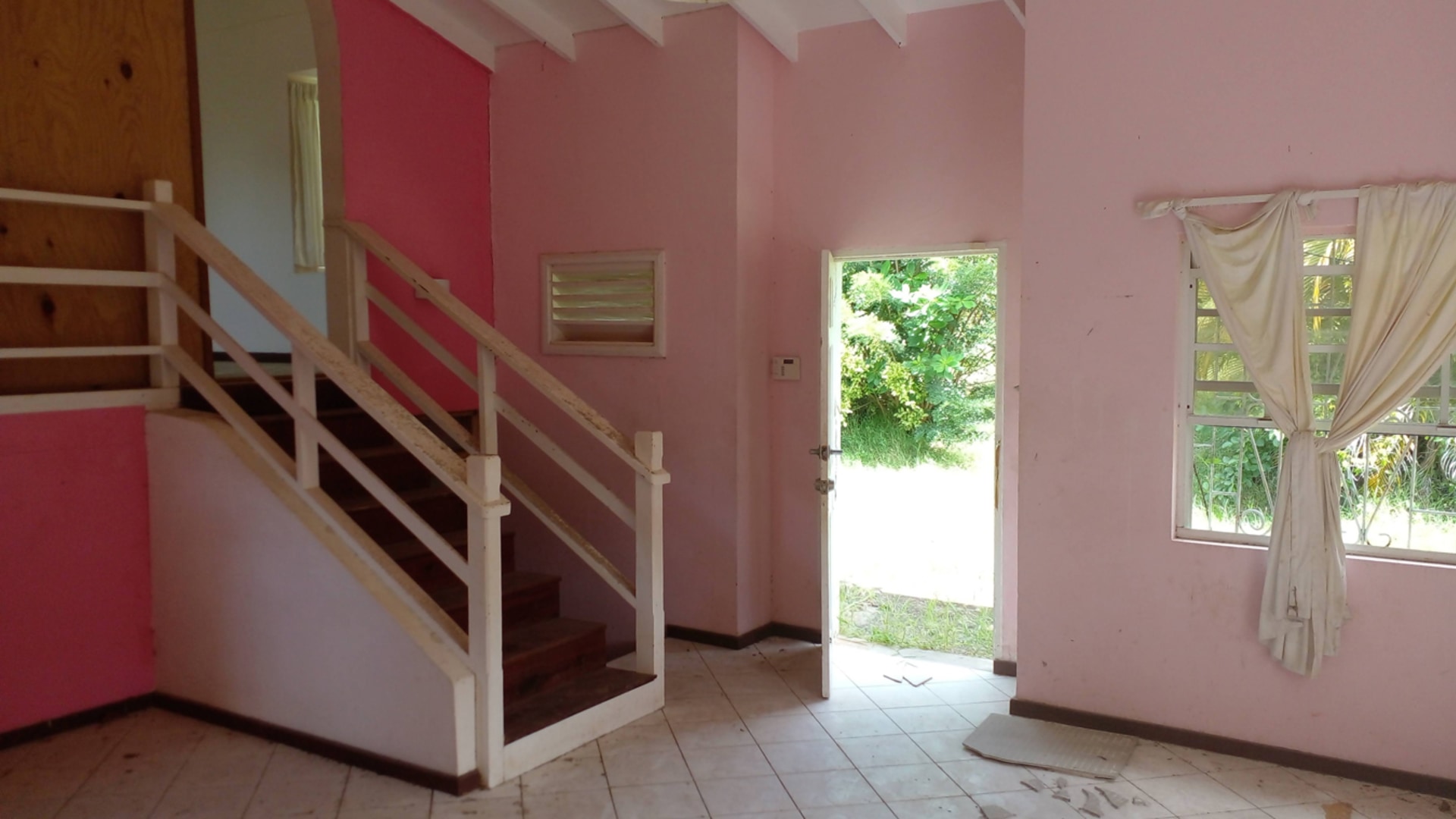 Rodney Bay, St lucia real estate fixer upper interior
