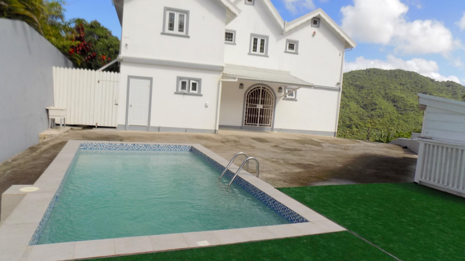 marigot bay villa for sale in st lucia pool