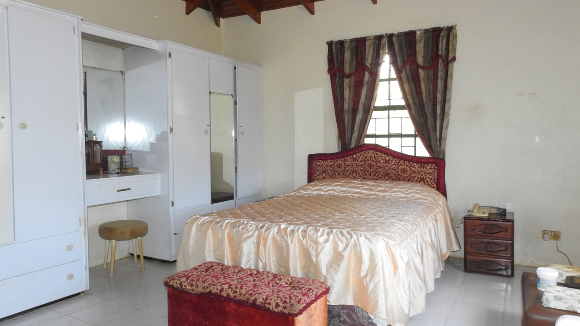 st lucia real estate fixer double closet