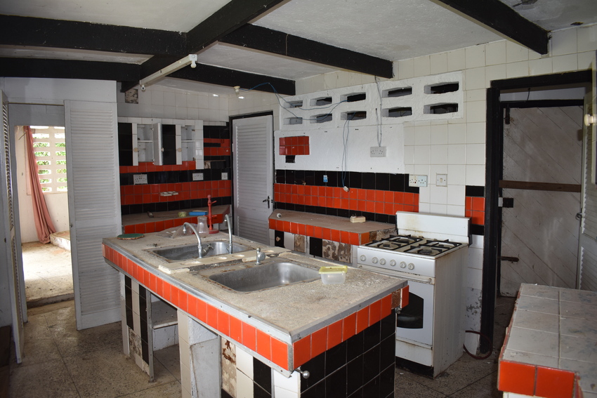 House for sale St lucia laborie Real Estate tub 2