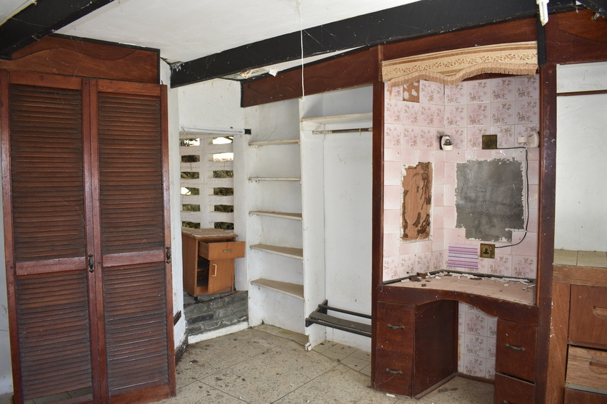 House for salen St lucia laborie Real Estate old interior
