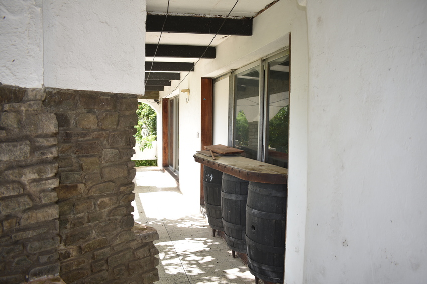 House for salen St lucia laborie Real Estate bar