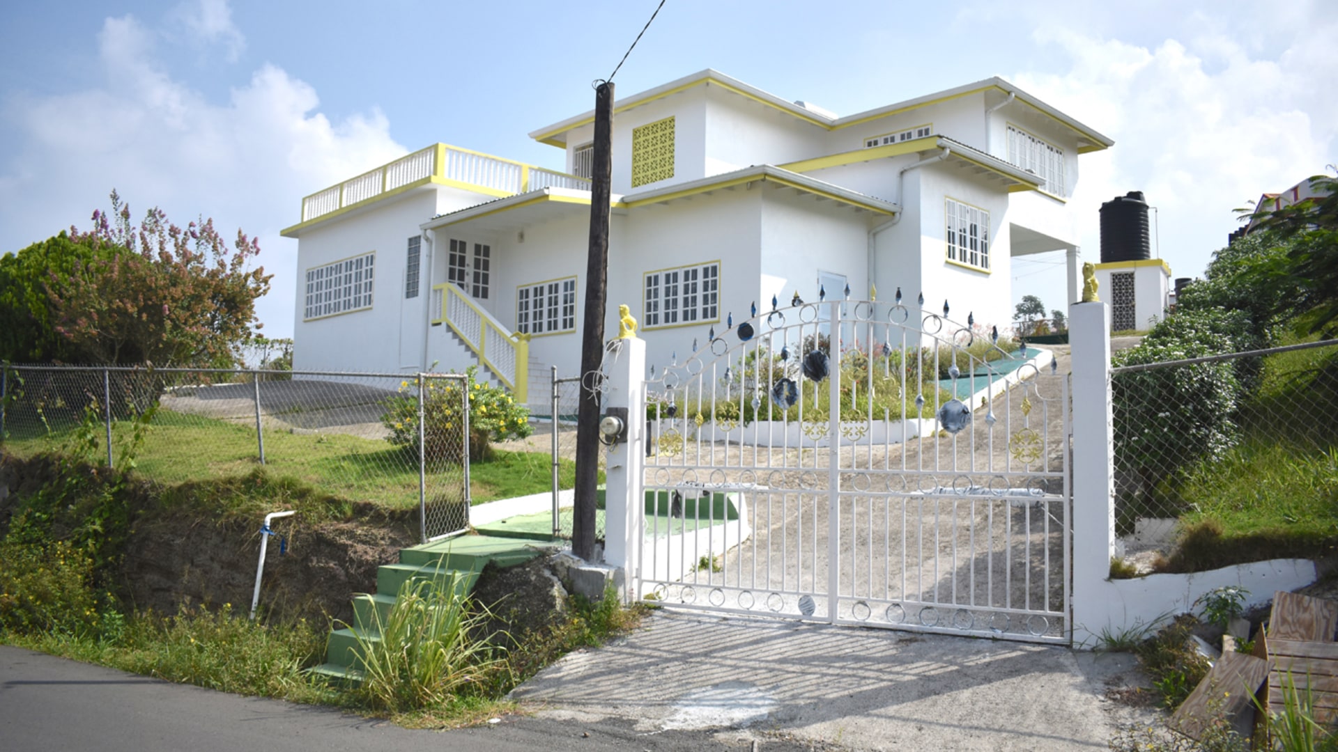 3 Bed House At Carellie