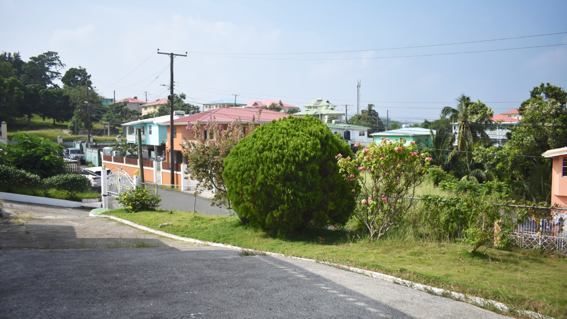House for sale in St lucia Carellie Real Estate road