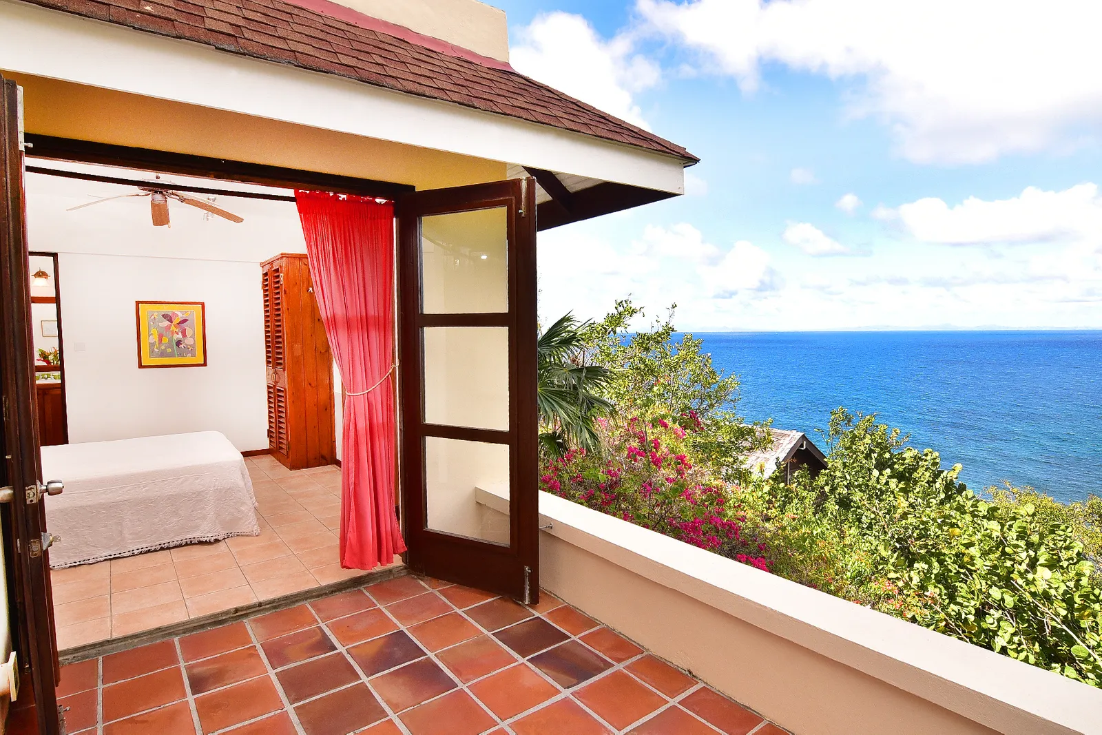 st lucia real estate Cliff Side Family Home for sale sea view