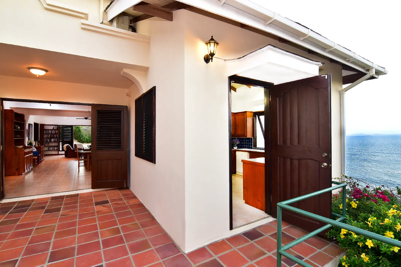 st lucia real estate Cliff Side Family Home for sale railing