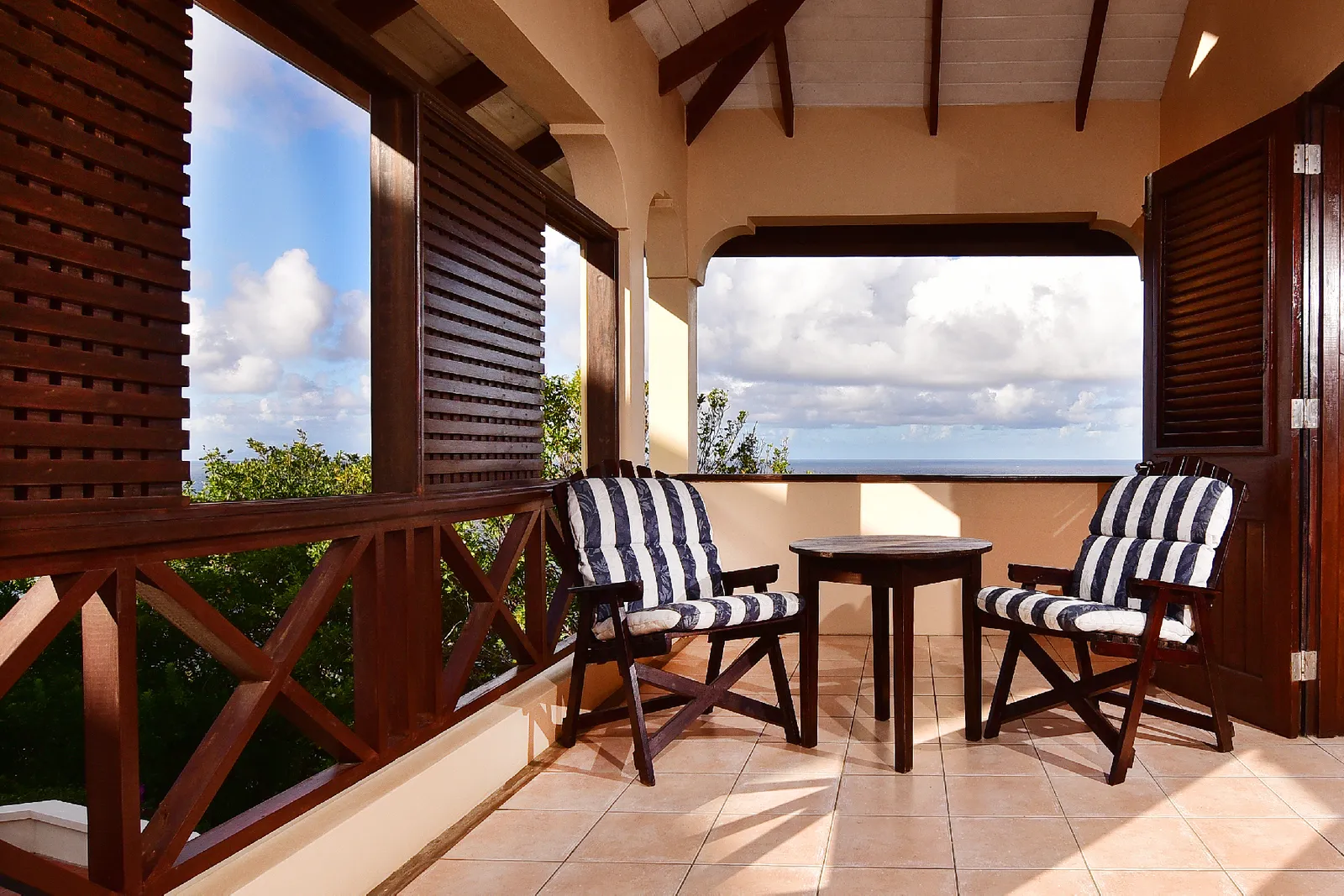 st lucia real estate Cliff Side Family Home for sale chairs