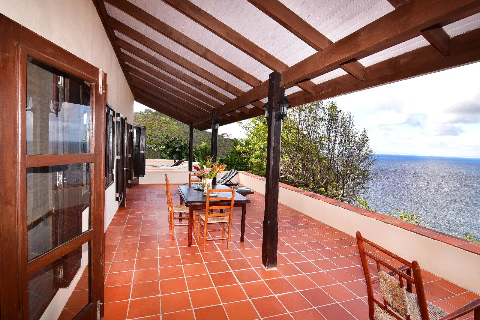 st lucia real estate Cliff Side Family Home for sale sea
